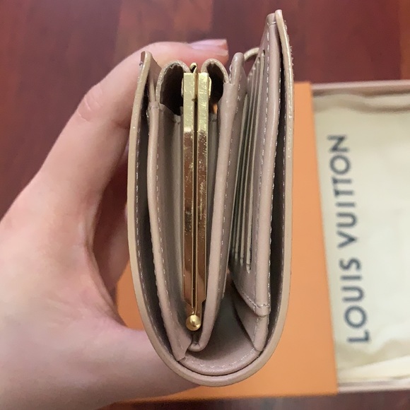 Louis Vuitton Vernis French Purse Wallet - Picture 7 of 9